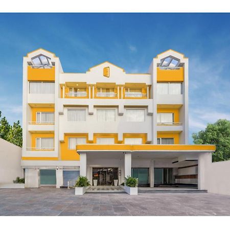 Bloom Hotel Katra Esterno foto