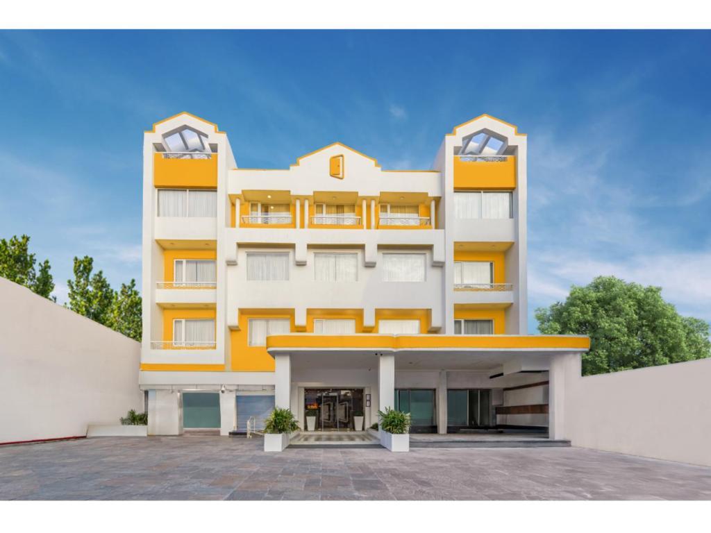 Bloom Hotel Katra Esterno foto