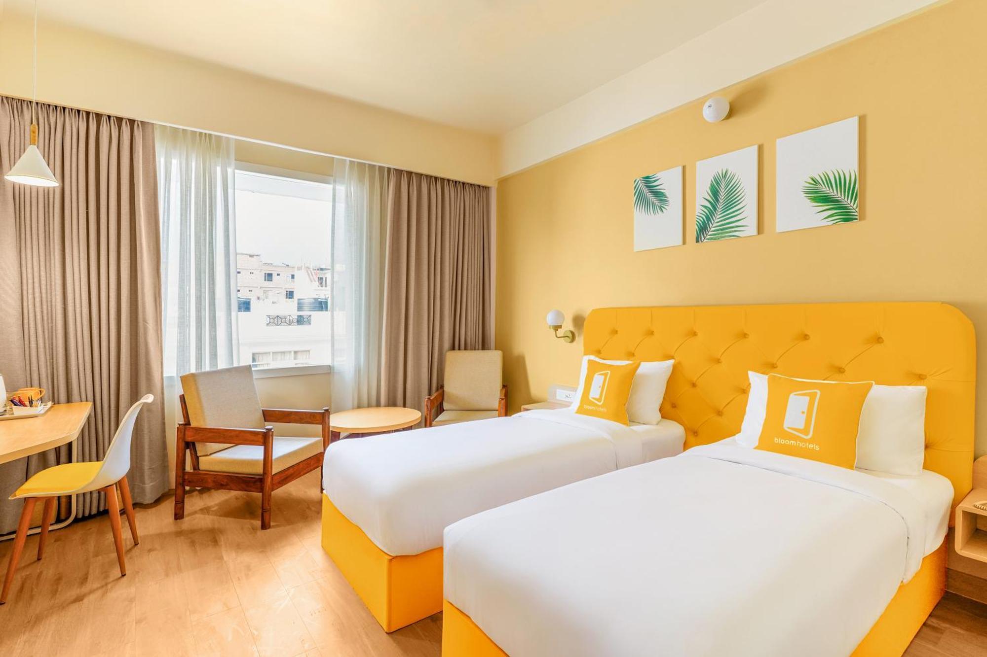Bloom Hotel Katra Esterno foto